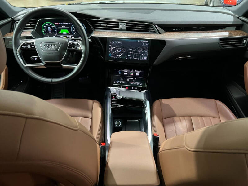 2019 Audi e-tron quattro Premium Plus