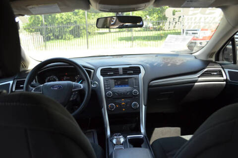 2017 Ford Fusion SE