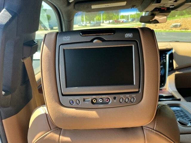 2017 Cadillac Escalade ESV 24