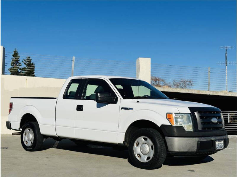 2009 Ford F-150 STX photo 3