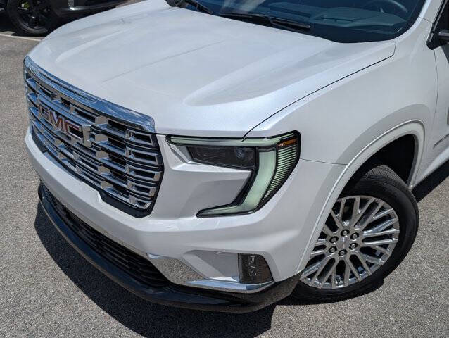 2024 GMC Acadia Denali