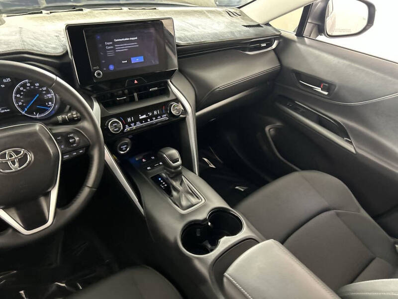 2024 Toyota Venza LE