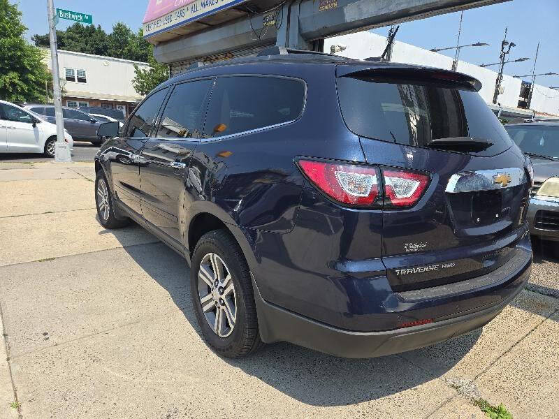 2017 Chevrolet Traverse LT