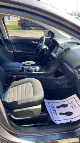 2020 Ford Edge SE