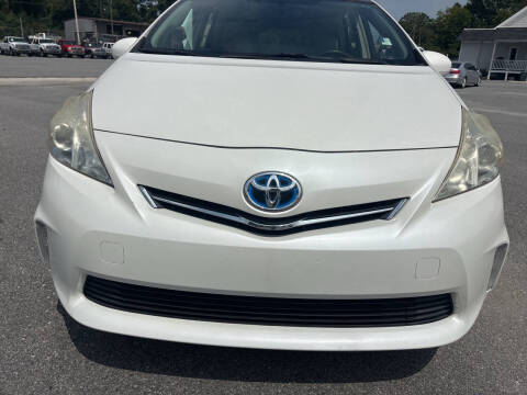 2014 Toyota Prius v Five