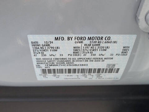 2025 Ford Explorer Platinum