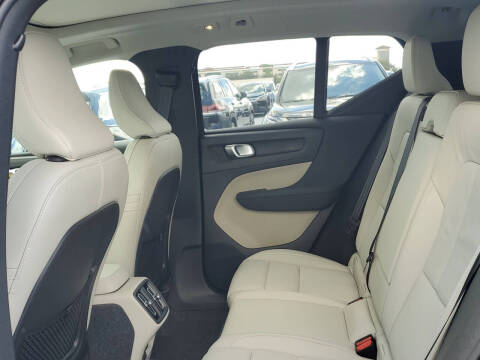 2026 Volvo XC40 B4 Plus