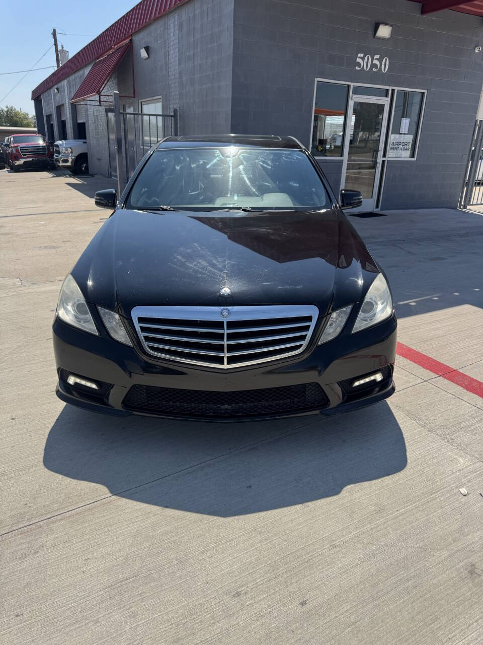 2011 Mercedes-Benz E-Class E 350 Luxury 4dr Sedan's photo