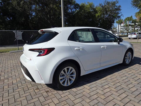 2026 Toyota Corolla Hatchback SE