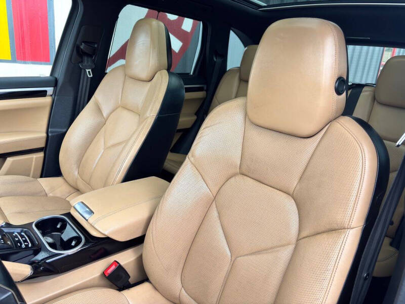 2017 Porsche Cayenne S