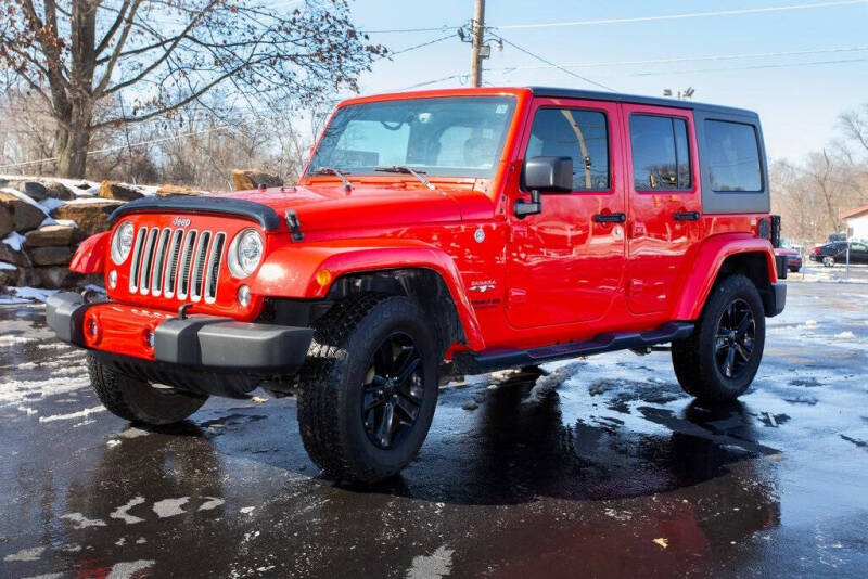 2017 Jeep Wrangler Unlimited for sale at CROSSROAD MOTORS in Caseyville IL