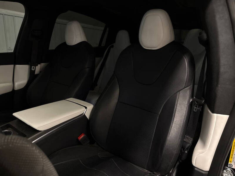 2022 Tesla Model X Plaid