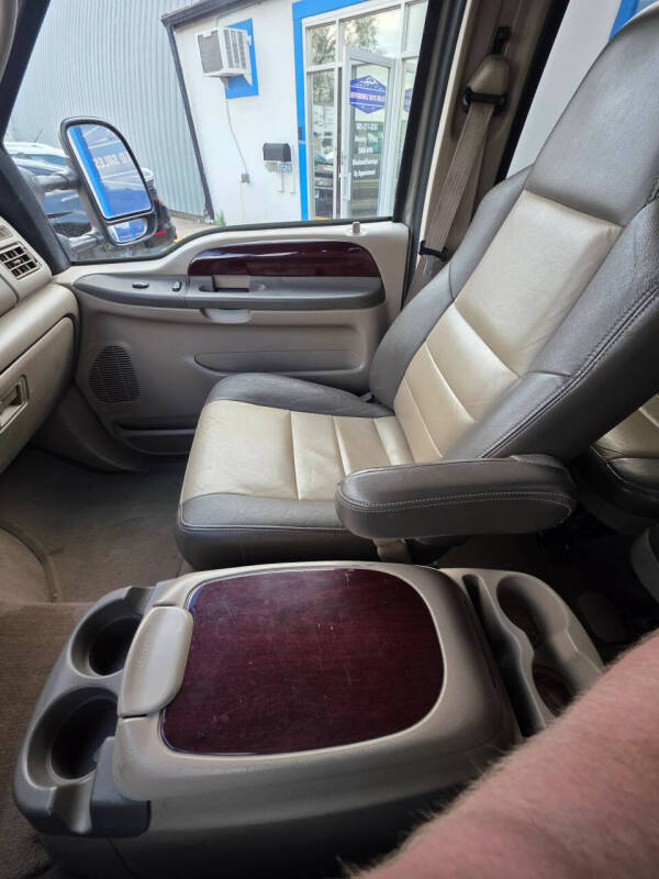 2003 Ford Excursion Eddie Bauer