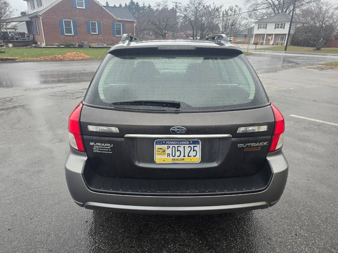 2009 Subaru Outback for sale at QUEENSGATE AUTO SALES in York, PA