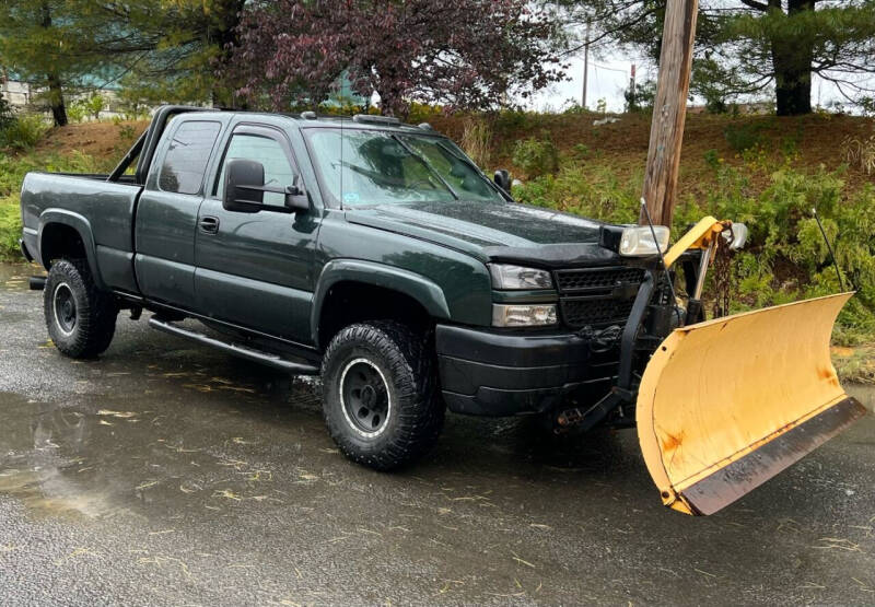 2006 Chevrolet Silverado 2500HD for sale at A&R Automotive in Bridgeport CT