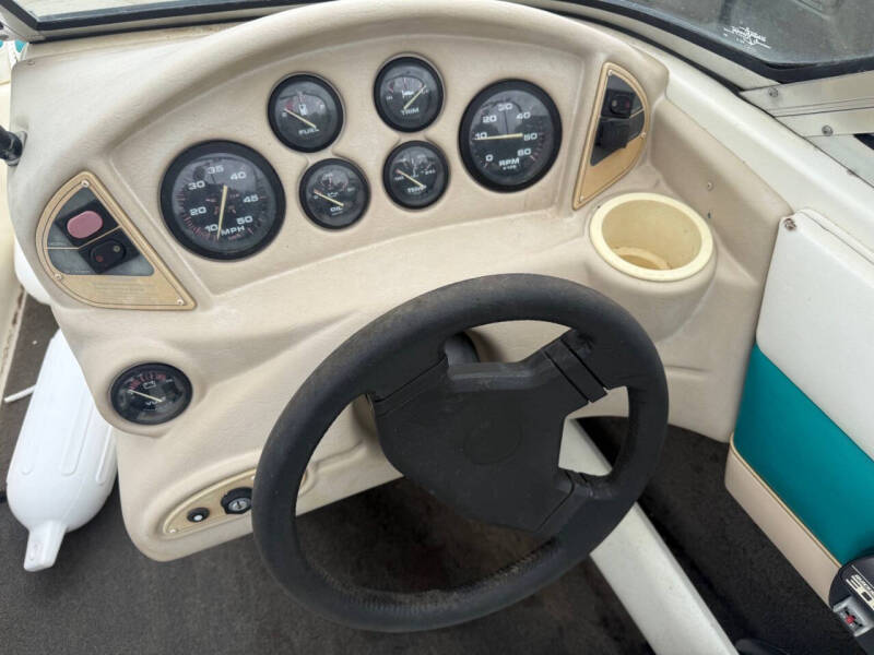 1995 Rinker 18 bowrider