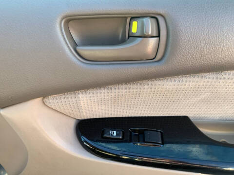 2005 Toyota Sienna LE 8 Passenger