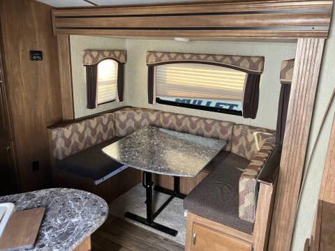 2016 Keystone RV Laredo