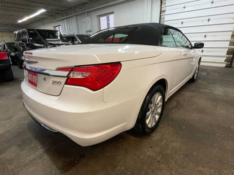 2011 Chrysler 200 Touring