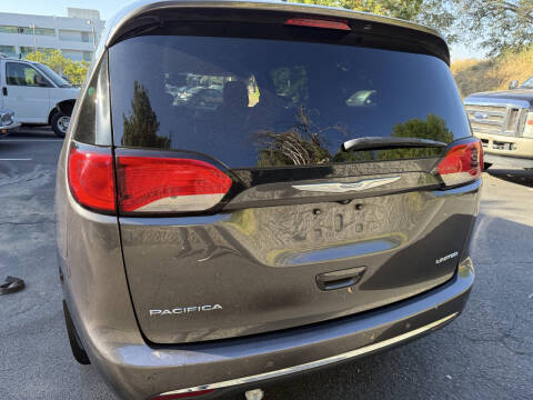 2017 Chrysler Pacifica Limited