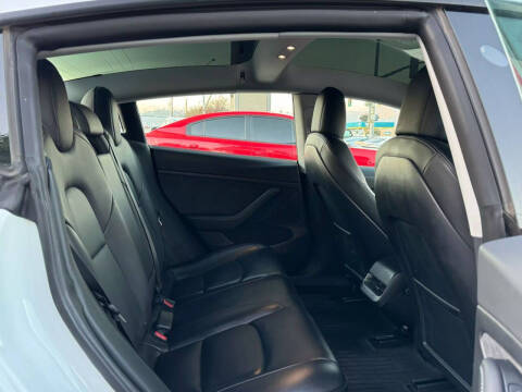 2021 Tesla Model 3 Standard Range Plus