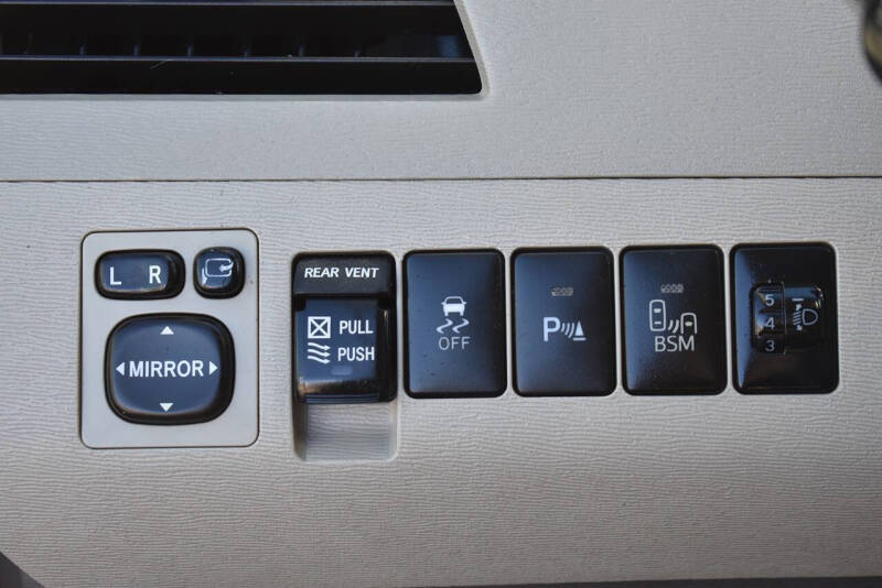 2013 Toyota Sienna Limited 7-Passenger