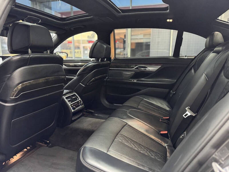 2017 BMW 7 Series 750i