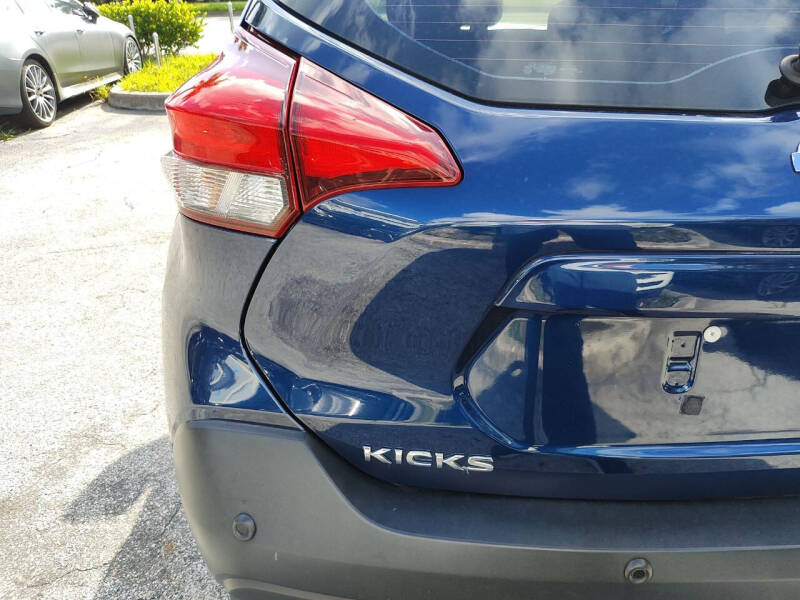 2020 Nissan Kicks SV