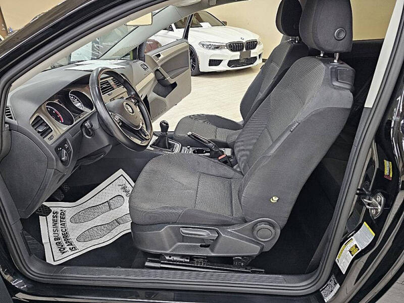 2016 Volkswagen Golf