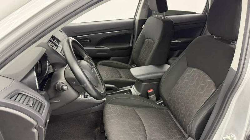 2024 Mitsubishi Outlander Sport ES