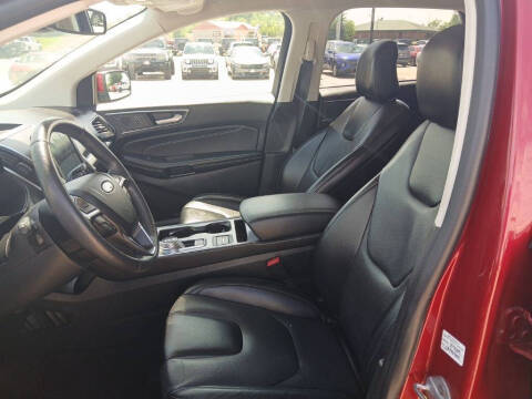 2022 Ford Edge Titanium