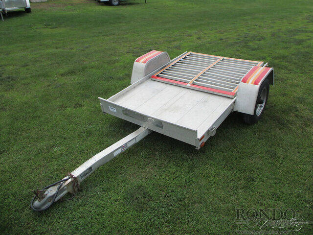 2011 Aluma Aluminum Single Axle Utility 4 for sale at Rondo Truck & Trailer in Sycamore IL