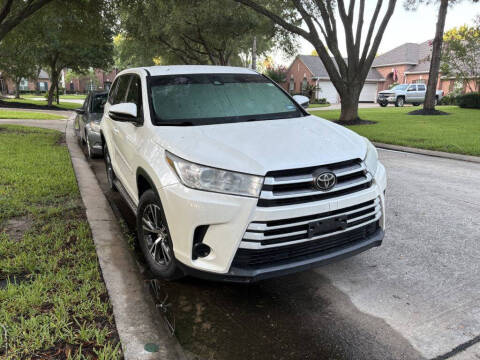 2017 Toyota Highlander LE