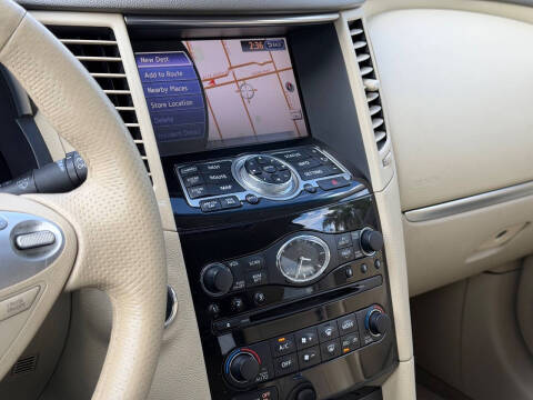2011 Infiniti FX35