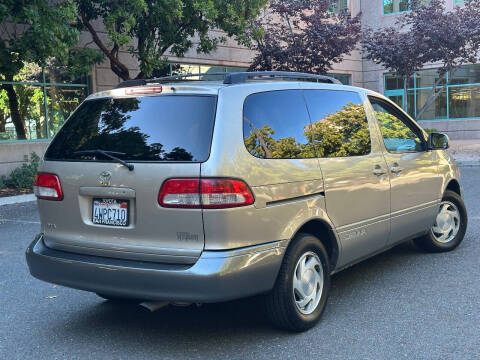 2002 Toyota Sienna LE
