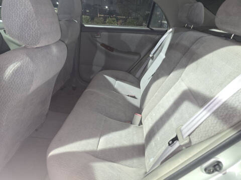 2004 Toyota Corolla LE