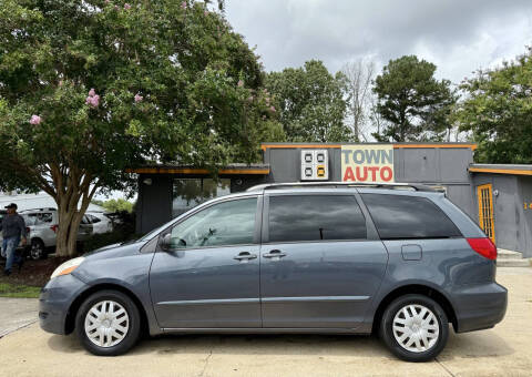 2008 Toyota Sienna CE 8-Passenger
