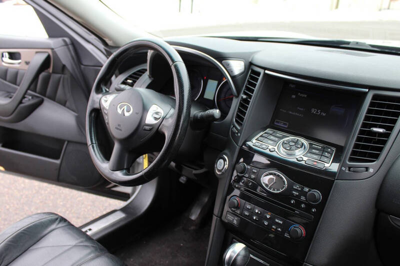 2010 Infiniti FX35