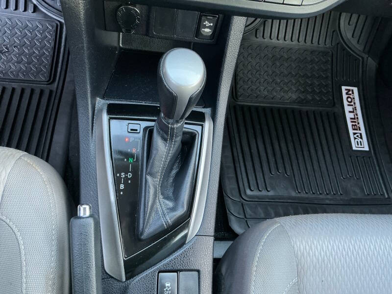 2015 Toyota Corolla LE