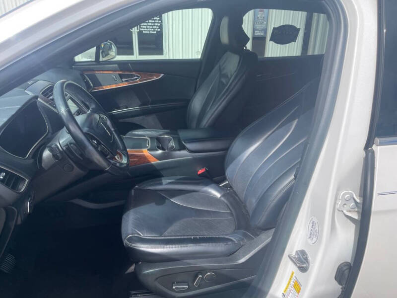 2019 Lincoln Nautilus Select