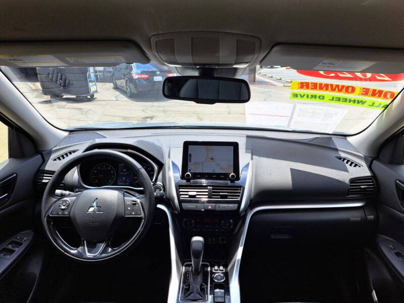 2025 Mitsubishi Eclipse Cross SE