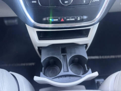 2013 Chrysler Town and Country Touring