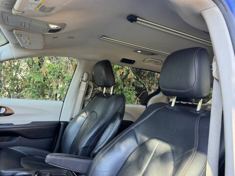 2019 Chrysler Pacifica Touring L