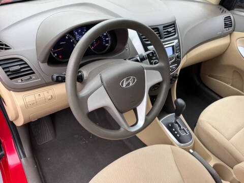 2013 Hyundai Accent GLS