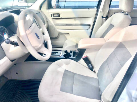 2010 Ford Escape XLS