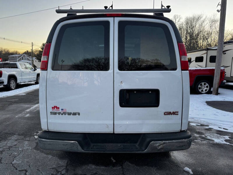 2017 GMC Savana 2500