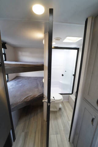 2022 Prime Time RV Tracer Ultra-Lite  24 DBS
