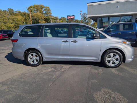 2017 Toyota Sienna L 7-Passenger