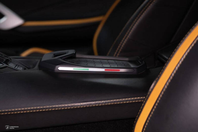 2019 Lamborghini Aventador LP 740-4 S