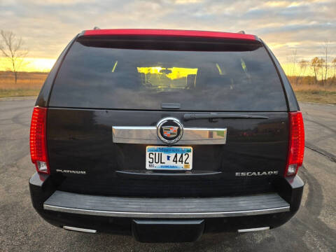 2013 Cadillac Escalade Platinum Edition